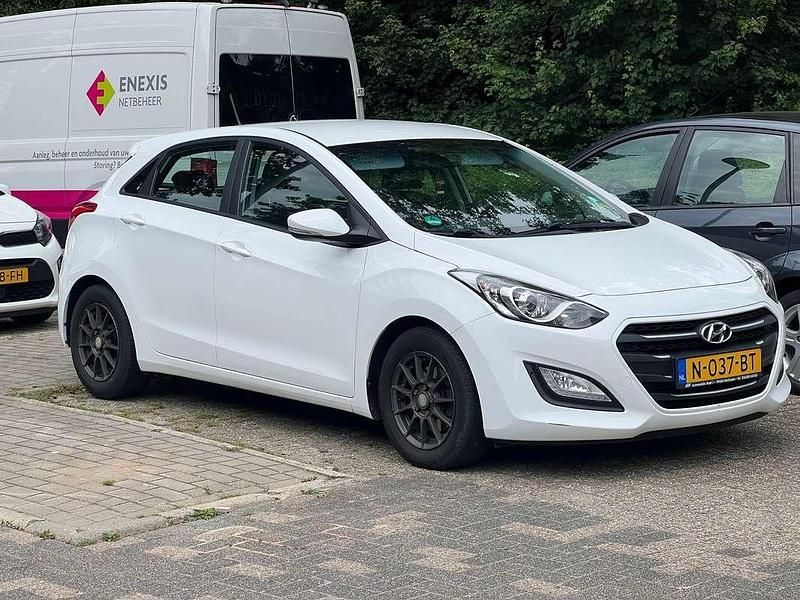 Wit Gebruikt 2015 Hyundai i30 Comfort Hatchback | € 5.250 (Super prijs) - Afbeelding 1/4