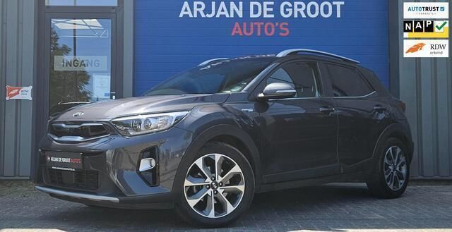 Grijs Gebruikt 2018 Kia Stonic Platinum SUV | € 16.650 (Eerlijke prijs) - Afbeelding 1/4