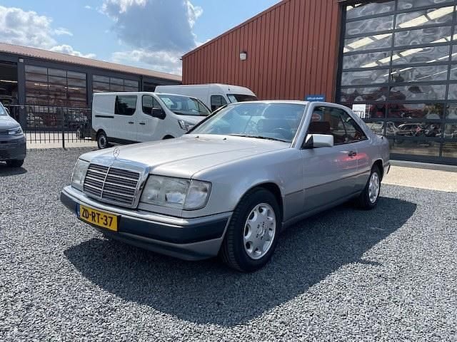 Grijs Gebruikt 1993 Mercedes 230 Coupé | € 8.950 - Afbeelding 1/4