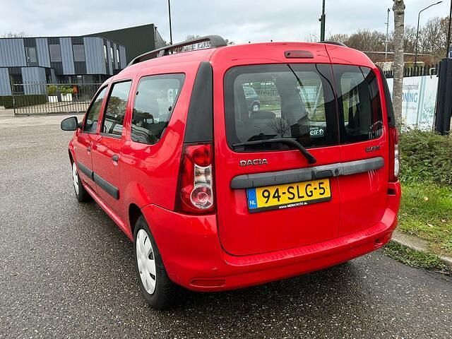 Occasion Dacia Logan MCV Ambiance 84 PK (61 kW) 2011 Rood MPV