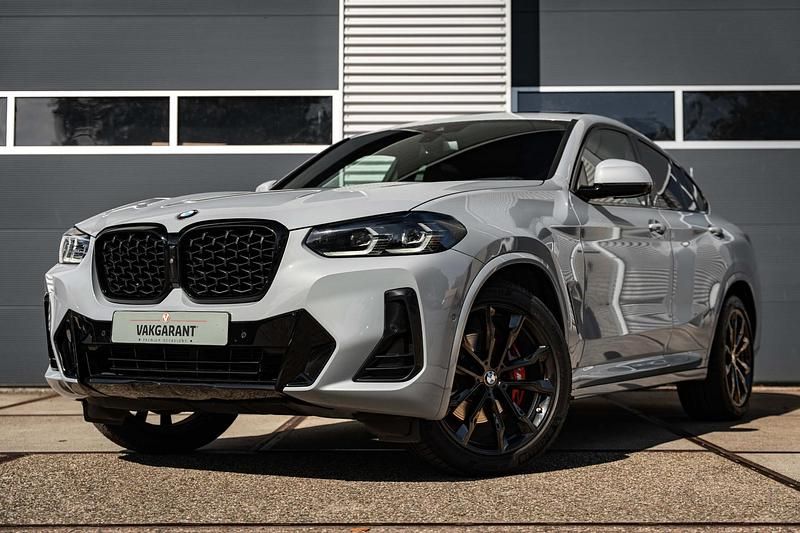 Grijs Gebruikt 2022 BMW X4 Executive SUV | € 53.950 (Eerlijke prijs) - Afbeelding 1/4