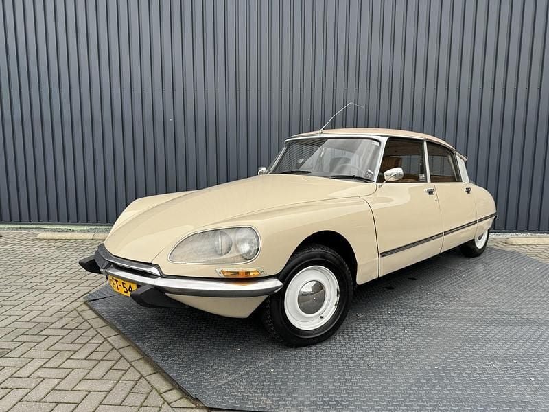 Beige Gebruikt 1973 DS Automobiles DS5 Hatchback | € 15.950 - Afbeelding 1/4