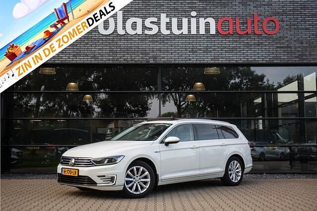 Wit Gebruikt 2017 VW Passat GTE Stationwagen | € 14.950 (Goede deal) - Afbeelding 1/4