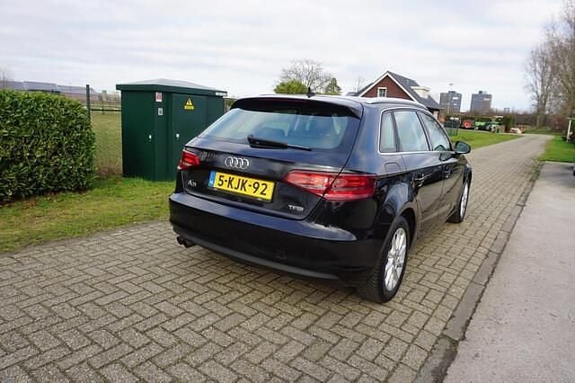 Occasion Audi A3 Sportback Attraction 122 PK (89 kW) 2013 Zwart (metallic) Hatchback