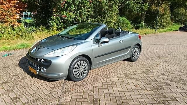 Grijs (metallic) Occasion 2008 Peugeot 207 CC Cabriolet | € 1.399 (Goede deal) - Afbeelding 1/4