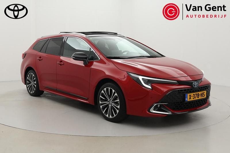 Rood Occasion 2024 Toyota Corolla Edition Stationwagen | € 35.499 (Iets duurder) - Afbeelding 1/4