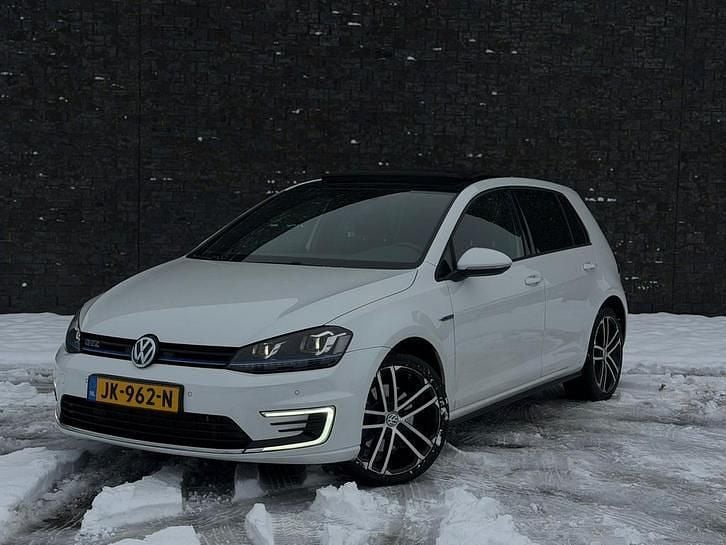 Gebruikt 2015 VW e-Golf Hatchback | € 9.499 (Goede deal) - Afbeelding 1/4