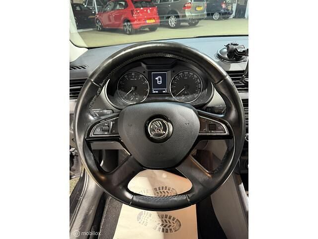 Occasion Skoda Octavia Elegance 140 PK (102 kW) 2014 Zwart Stationwagen