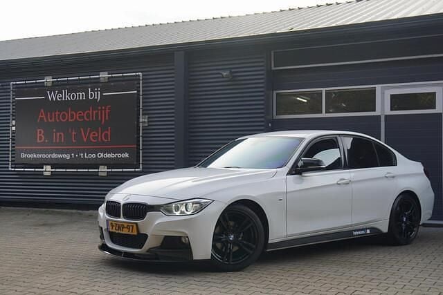 Wit (metallic) Gebruikt 2015 BMW 316 Executive Sedan | € 13.950 (Eerlijke prijs) - Afbeelding 1/4
