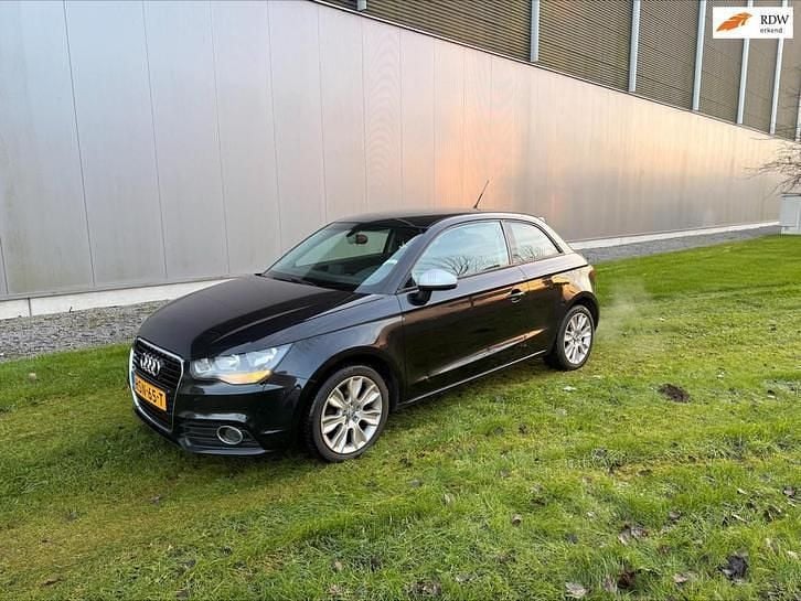 Occasion 2012 Audi A1 Attraction | € 6.950 (Super prijs) - Afbeelding 1/4