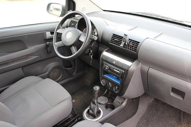 Occasion VW Fox Trendline 54 PK (39 kW) 2006 Zwart Hatchback