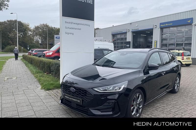 Zwart Gebruikt 2024 Ford Focus ST-Line X Stationwagen | € 28.950 (Iets duurder) - Afbeelding 1/4
