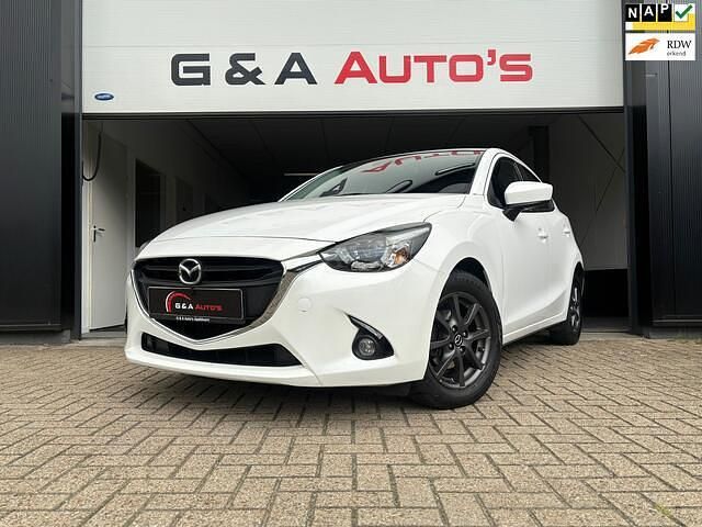 Wit Gebruikt 2017 Mazda 2 Hatchback | € 10.995 (Goede deal) - Afbeelding 1/4