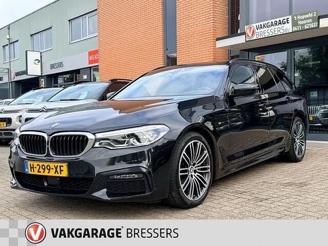 Zwart Gebruikt 2019 BMW 540 Exclusive Stationwagen | € 39.995 - Afbeelding 1/4