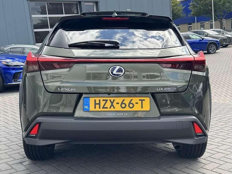 Occasion Lexus UX 250h Luxury Line 184 PK (135 kW) 2022 Groen SUV