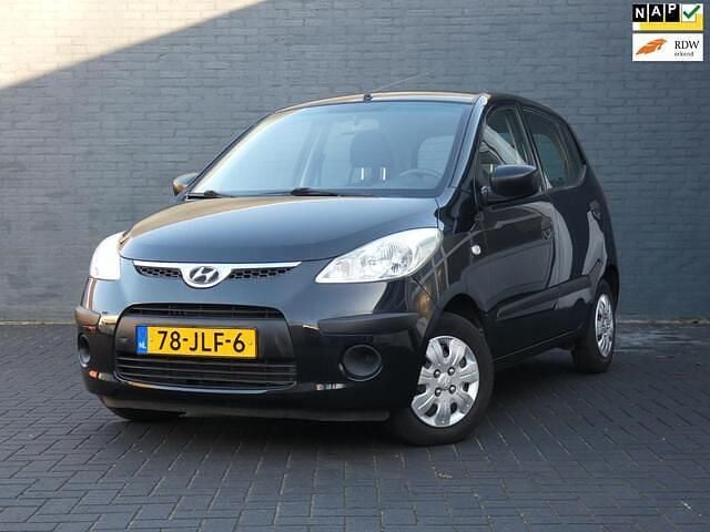 Zwart (metallic) Occasion 2009 Hyundai i10 Active Hatchback | € 1.950 (Goede deal) - Afbeelding 1/4