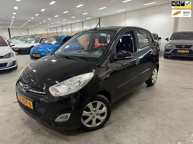 Zwart Gebruikt 2011 Hyundai i10 Hatchback | € 1.949 (Eerlijke prijs) - Afbeelding 1/4
