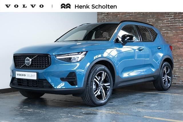 Blauw Gebruikt 2025 Volvo XC40 Plus SUV | € 44.950 (Eerlijke prijs) - Afbeelding 1/4