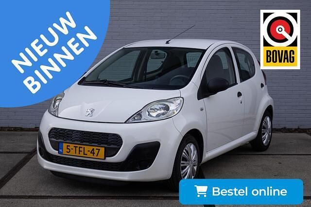 Wit Gebruikt 2014 Peugeot 107 Hatchback | € 4.750 (Eerlijke prijs) - Afbeelding 1/4