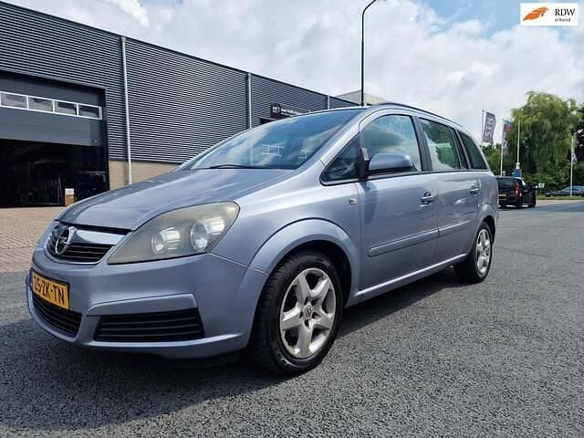 Grijs Gebruikt 2008 Opel Zafira Business MPV | € 2.200 (Eerlijke prijs) - Afbeelding 1/4