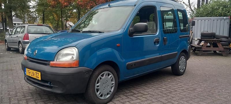Blauw Gebruikt 2003 Renault Kangoo Authentique MPV | € 2.395 - Afbeelding 1/4