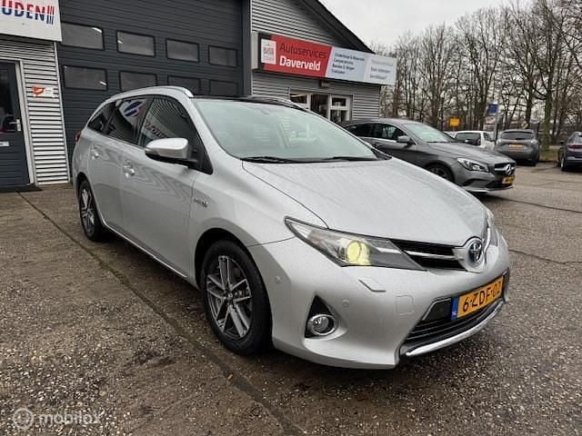 Grijs Occasion 2014 Toyota Auris Hatchback | € 9.995 (Eerlijke prijs) - Afbeelding 1/4