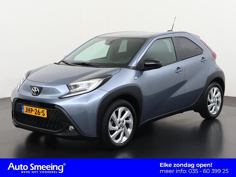 (1k3) Gebruikt 2024 Toyota Aygo Play Hatchback | € 17.945 (Eerlijke prijs) - Afbeelding 1/4