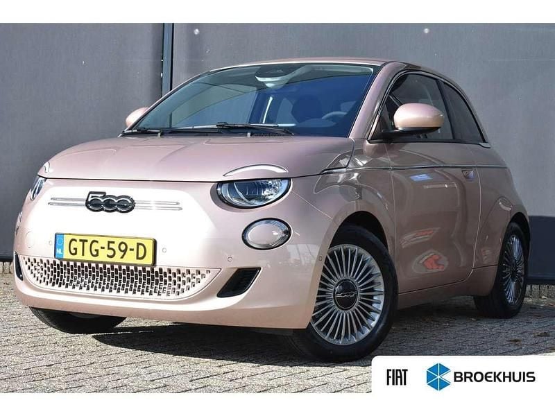 Rood Nieuw 2024 Fiat 500e Comfort Hatchback | € 25.900 (Eerlijke prijs) - Afbeelding 1/4