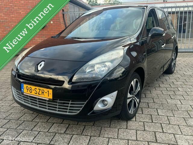 Zwart Gebruikt 2012 Renault Scénic III Bose Edition MPV | € 1.950 - Afbeelding 1/4