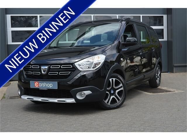 Zwart Gebruikt 2021 Dacia Lodgy Anniversary MPV | € 13.900 (Eerlijke prijs) - Afbeelding 1/4
