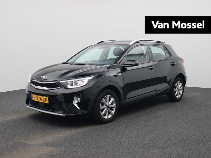 Zwart Gebruikt 2022 Kia Stonic SUV | € 16.845 (Goede deal) - Afbeelding 1/3