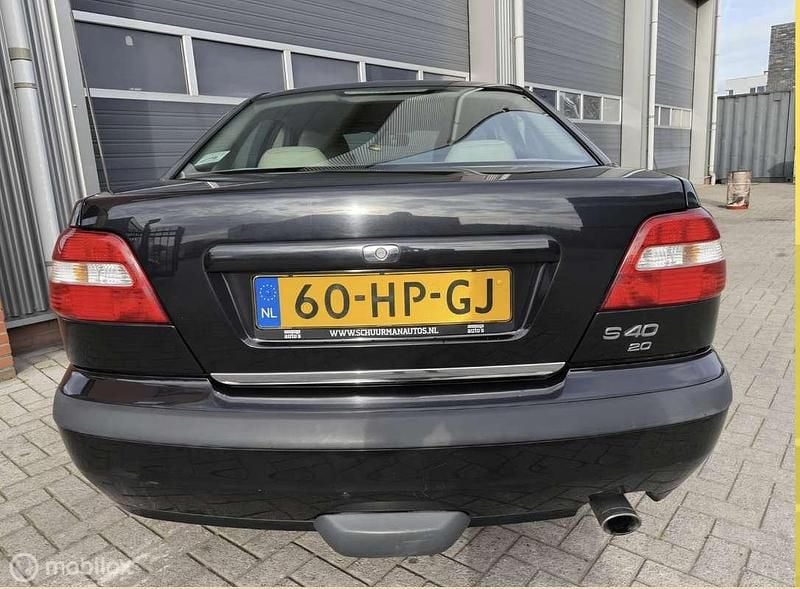 Occasion Volvo S40 Dynamic 136 PK (100 kW) 2001 Zwart Sedan