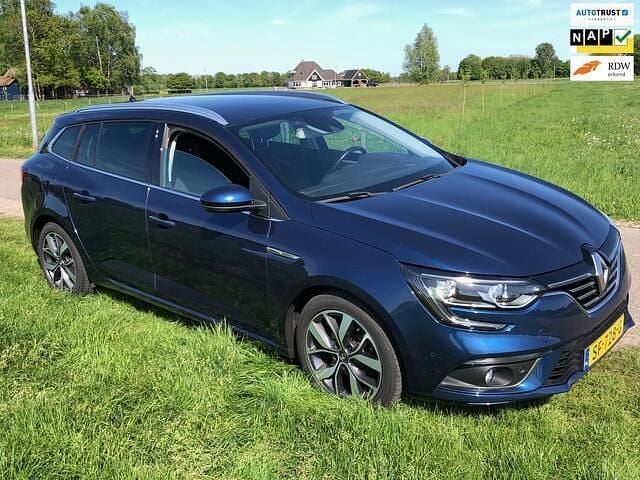 Blauw Gebruikt 2018 Renault Mégane GT Line Bose Edition Stationwagen | € 12.750 (Goede deal) - Afbeelding 1/4