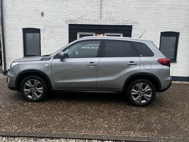 Occasion Suzuki Vitara 111 PK (81 kW) 2018 Grijs (metallic) SUV