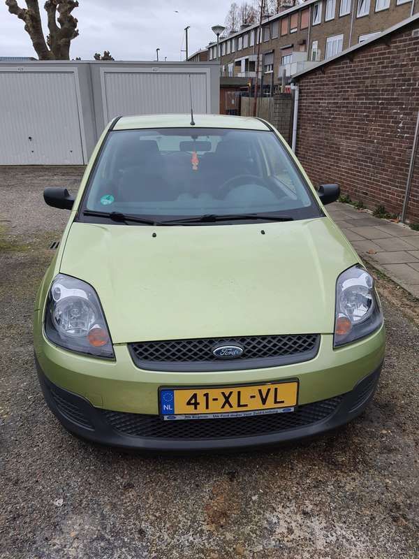 Groen Gebruikt 2007 Ford Fiesta Hatchback | € 1.650 (Eerlijke prijs) - Afbeelding 1/4