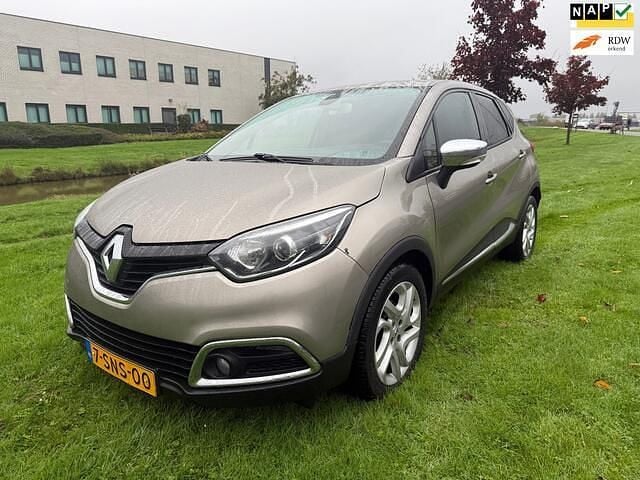 Bruin Gebruikt 2013 Renault Captur Dynamique SUV | € 5.250 (Eerlijke prijs) - Afbeelding 1/4