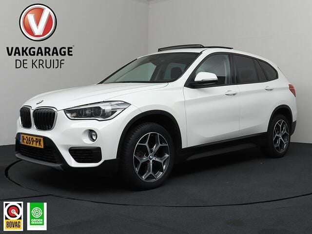 Wit Gebruikt 2019 BMW X1 Executive SUV | € 22.750 (Super prijs) - Afbeelding 1/4
