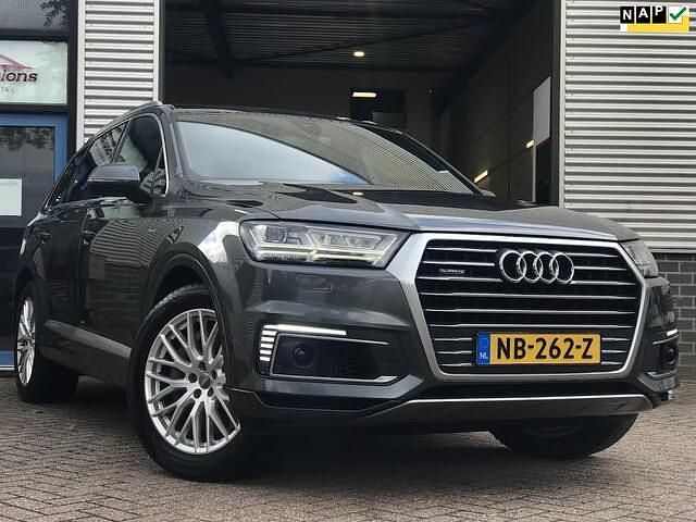 Grijs Gebruikt 2016 Audi Q7 S-Line SUV | € 24.950 (Goede deal) - Afbeelding 1/4