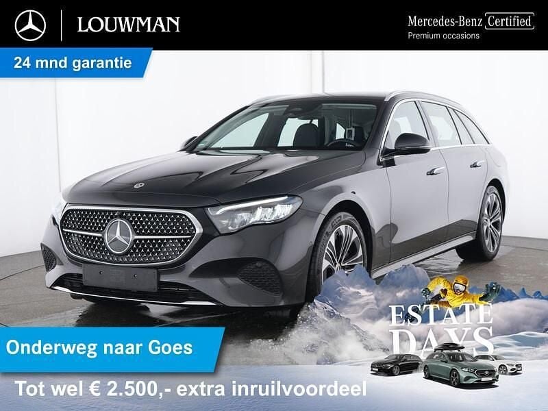 Grijs Occasion 2024 Mercedes E300 Luxury Stationwagen | € 53.750 (Super prijs) - Afbeelding 1/4