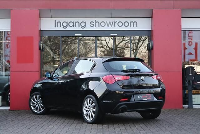 Occasion Alfa Romeo Giulietta Distinctive 170 PK (125 kW) 2011 Zwart Hatchback