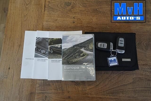 Occasion Audi A5 Cabriolet S-Line 178 PK (130 kW) 2011 Grijs (metallic) Cabriolet