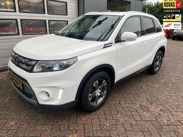 Wit Gebruikt 2016 Suzuki Vitara SUV | € 17.900 (Eerlijke prijs) - Afbeelding 1/4