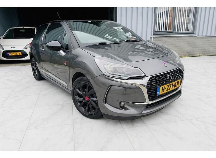 Gebruikt 2017 DS Automobiles DS3 Sport Chic | € 7.999 (Eerlijke prijs) - Afbeelding 1/4