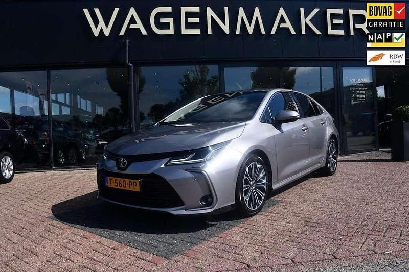 Grijs Gebruikt 2020 Toyota Corolla Sedan | € 18.950 (Goede deal) - Afbeelding 1/4