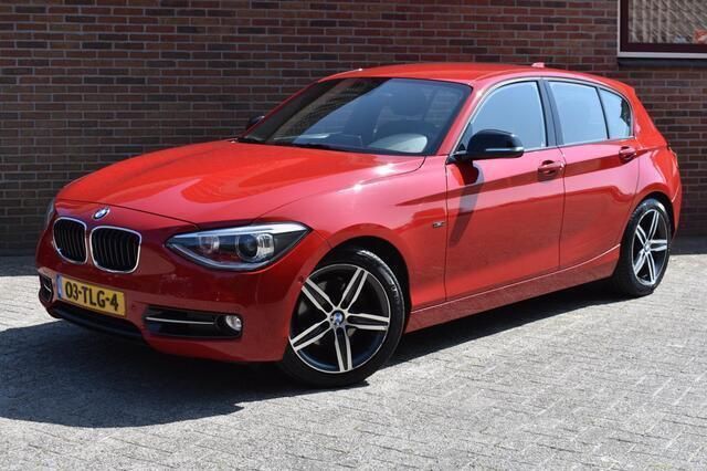 Rood Gebruikt 2012 BMW 118 Hatchback | € 10.949 (Eerlijke prijs) - Afbeelding 1/4
