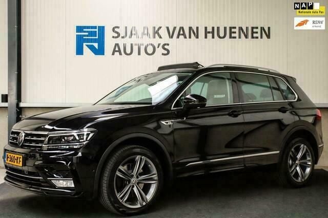 Zwart Gebruikt 2016 VW Tiguan Highline SUV | € 34.950 - Afbeelding 1/4