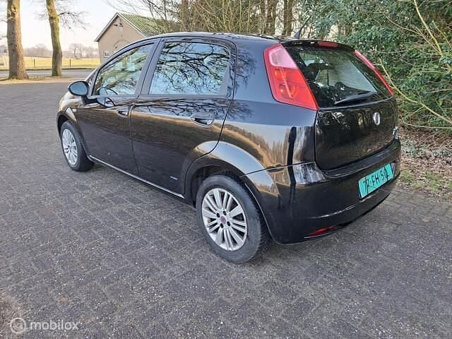 Occasion Fiat Grande Punto Lusso 77 PK (56 kW) 2008 Zwart Hatchback
