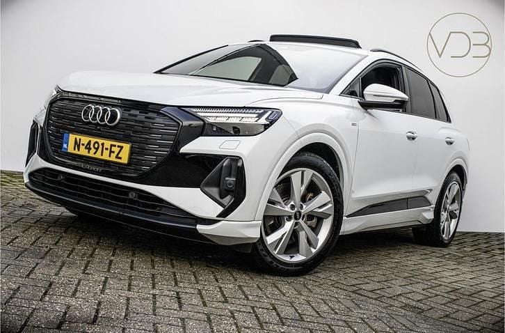 Occasion 2021 Audi Q4 e-tron Competition SUV | € 26.340 (Super prijs) - Afbeelding 1/4