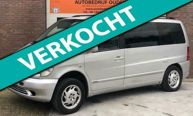 Grijs Gebruikt 2003 Mercedes V220 MPV | € 4.495 - Afbeelding 1/4