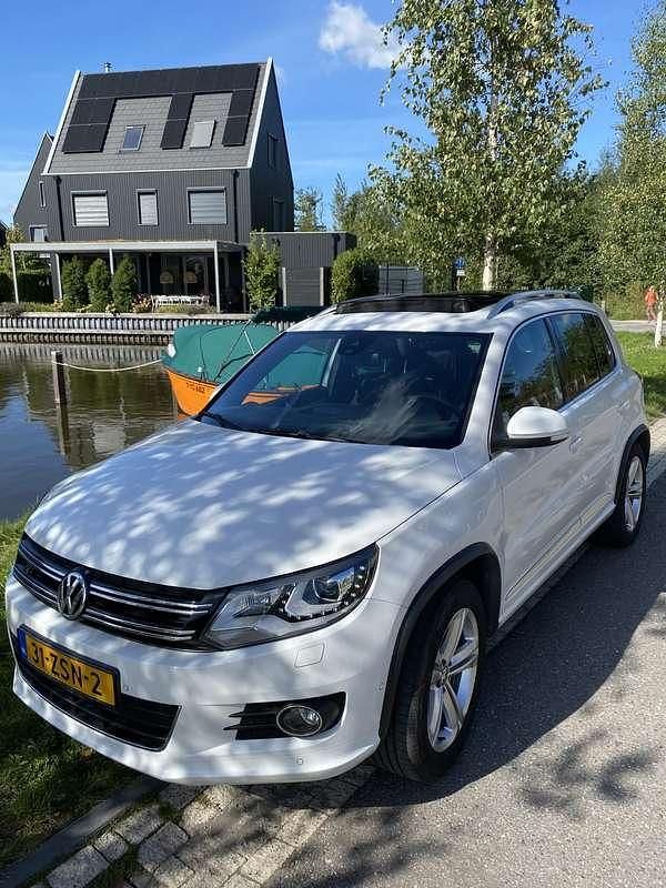Wit Gebruikt 2013 VW Tiguan R-line SUV | € 15.500 (Iets duurder) - Afbeelding 1/4